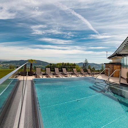 Hotel Irmgard Strass im Attergau Luaran gambar