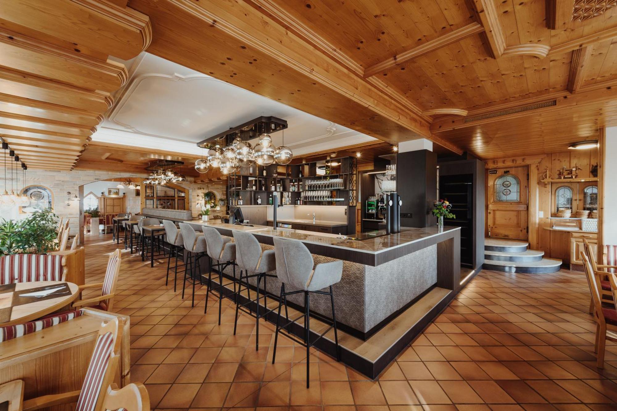Hotel Irmgard Strass im Attergau Luaran gambar
